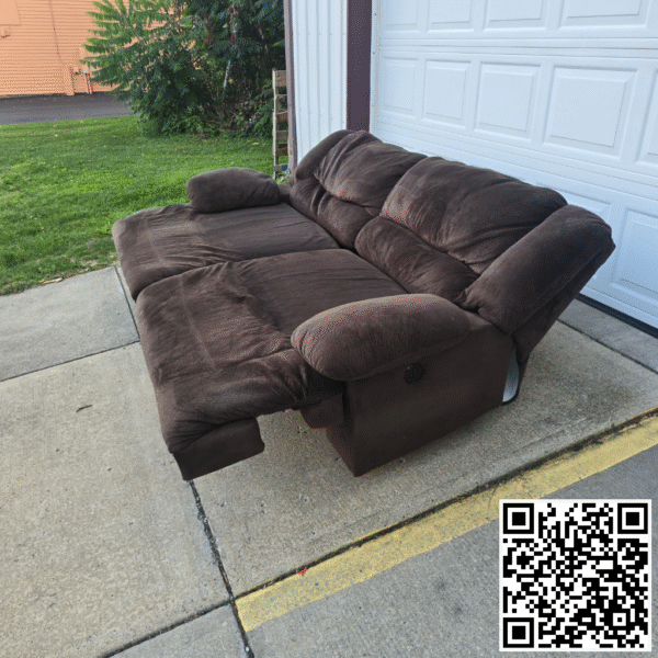 Electric Recliner coach - Image 5
